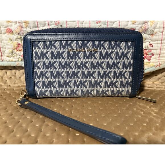 Michael Kors Wallet Navy Blue - Picture 1 of 8
